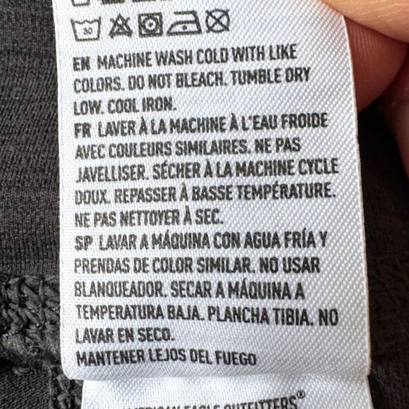 AE Womens Size L Gray Yoga Workout Shorts High Rise Wide Waistband Pockets READ - Picture 13 of 13